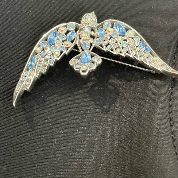 Bird In Flight Brooch - Picture 2 of 6